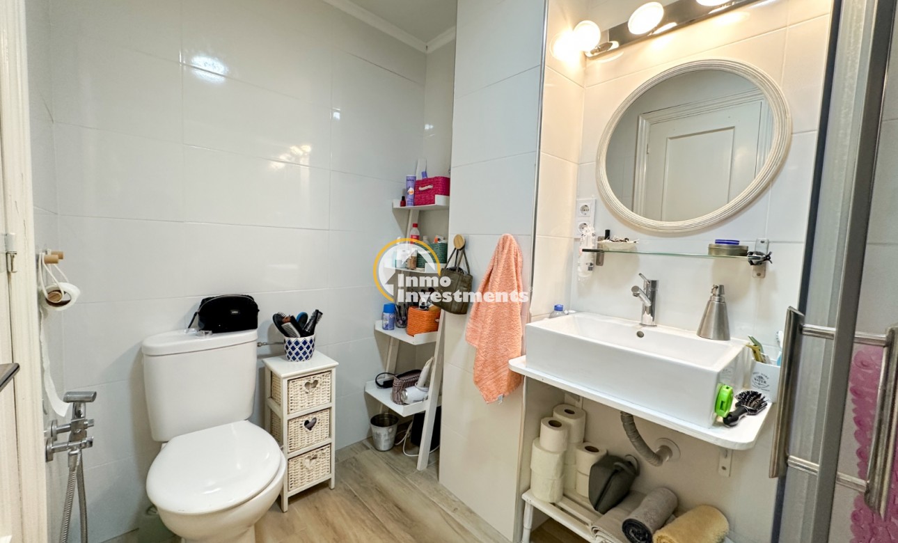 Resale - Apartment - Torrevieja - Centro