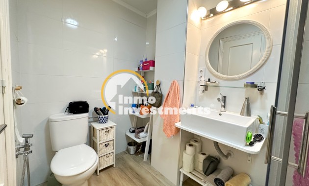 Resale - Apartment - Torrevieja - Centro