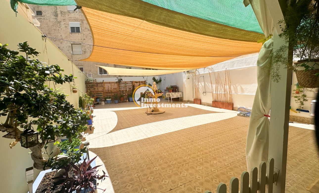 Resale - Apartment - Torrevieja - Centro