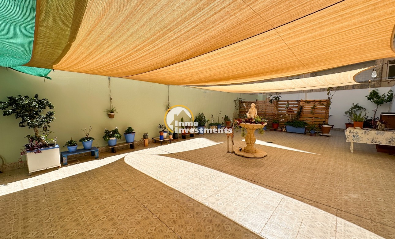 Resale - Apartment - Torrevieja - Centro