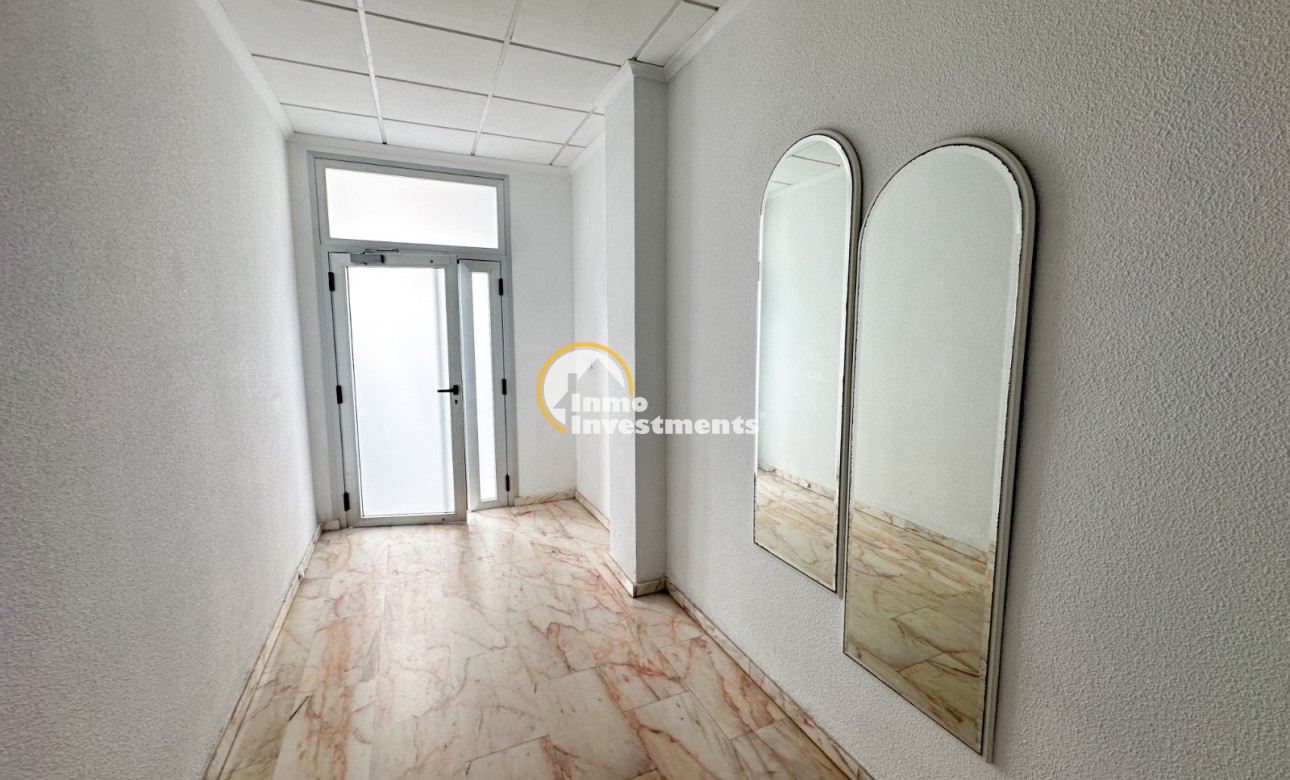 Resale - Apartment - Torrevieja - Centro