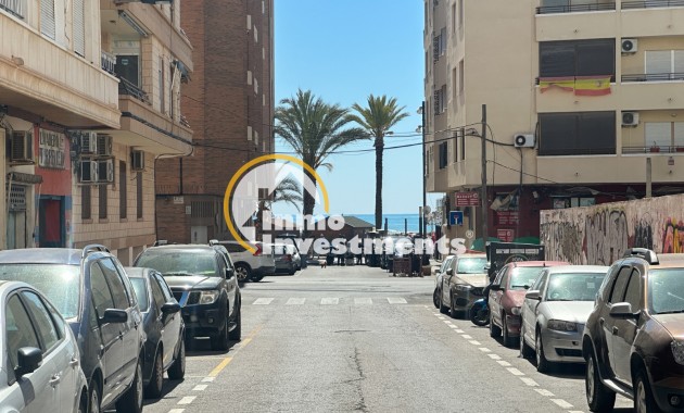 Resale - Apartment - Torrevieja - Centro