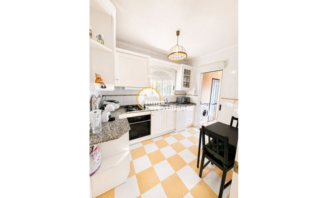 Resale - Villa - Torrevieja - Nueva Torrevieja - Aguas Nuevas