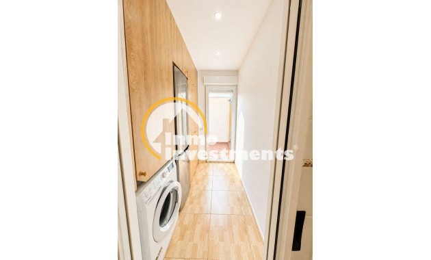 Resale - Villa - Torrevieja - Nueva Torrevieja - Aguas Nuevas