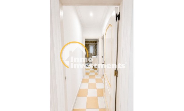 Resale - Villa - Torrevieja - Nueva Torrevieja - Aguas Nuevas