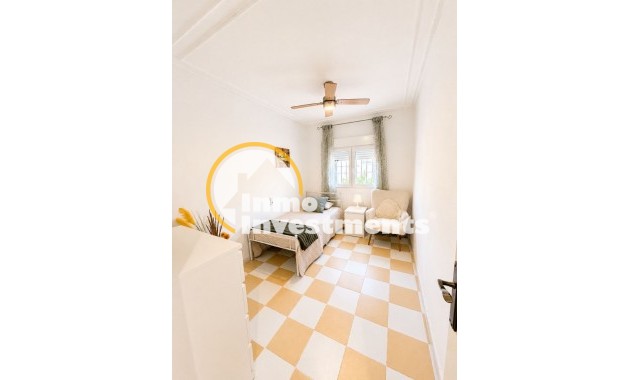 Resale - Villa - Torrevieja - Nueva Torrevieja - Aguas Nuevas