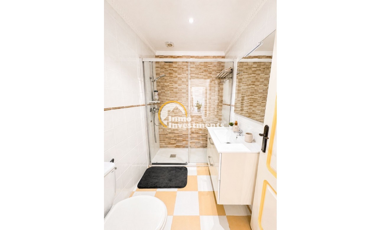 Resale - Villa - Torrevieja - Nueva Torrevieja - Aguas Nuevas