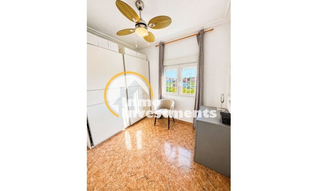 Resale - Villa - Torrevieja - Nueva Torrevieja - Aguas Nuevas