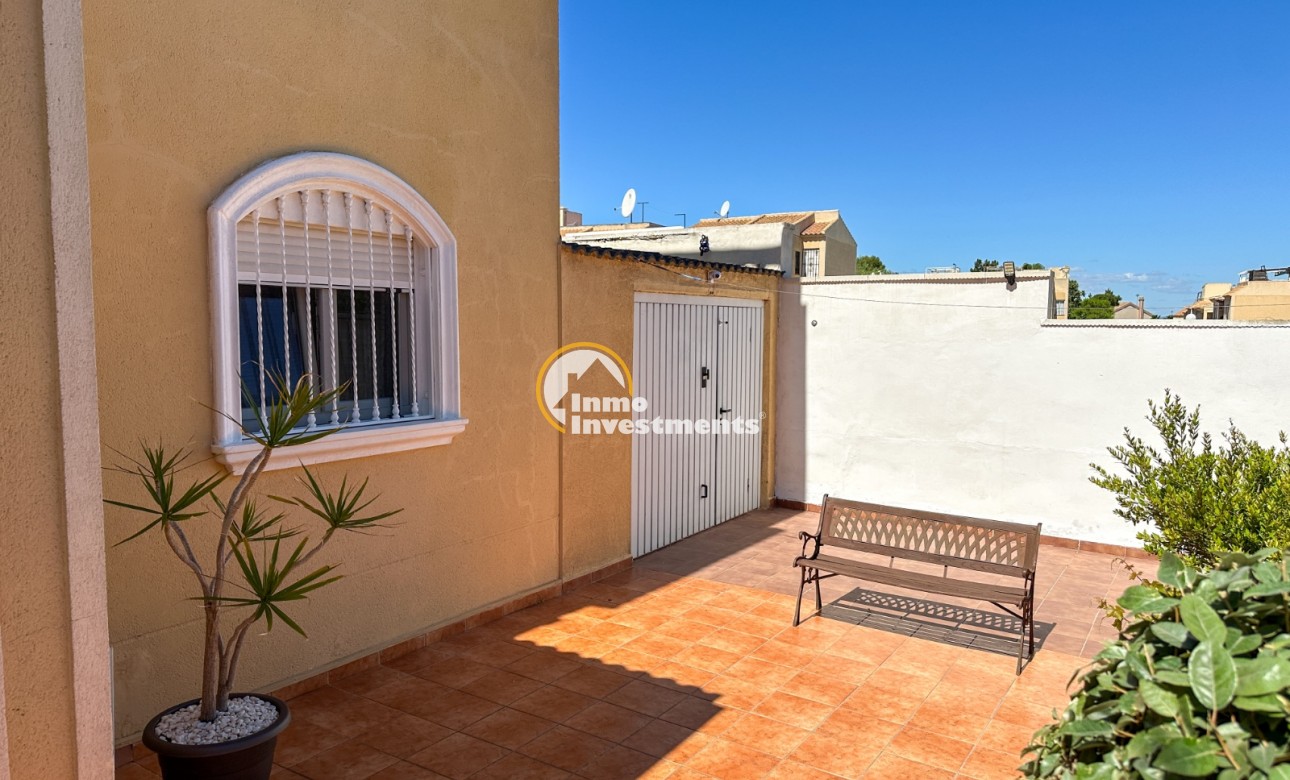 Resale - Villa - Torrevieja - Nueva Torrevieja - Aguas Nuevas