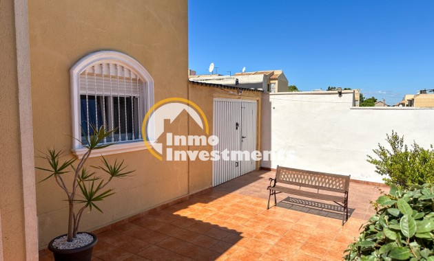 Resale - Villa - Torrevieja - Nueva Torrevieja - Aguas Nuevas