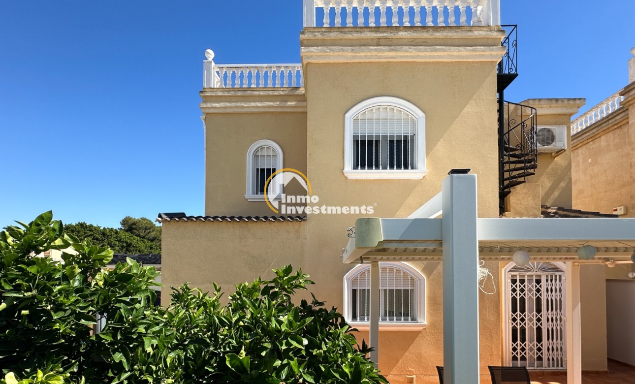 Resale - Villa - Torrevieja - Nueva Torrevieja - Aguas Nuevas