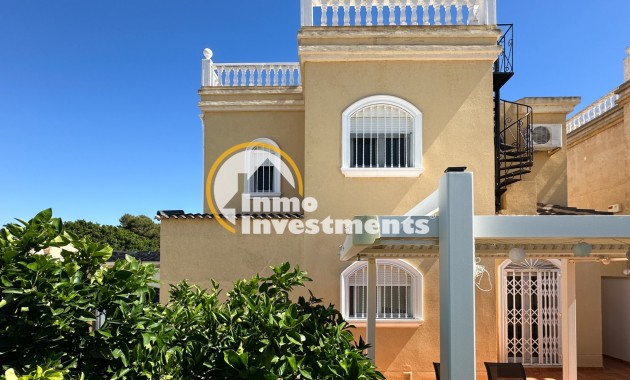 Resale - Villa - Torrevieja - Nueva Torrevieja - Aguas Nuevas
