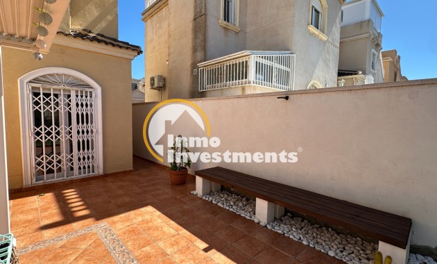 Resale - Villa - Torrevieja - Nueva Torrevieja - Aguas Nuevas