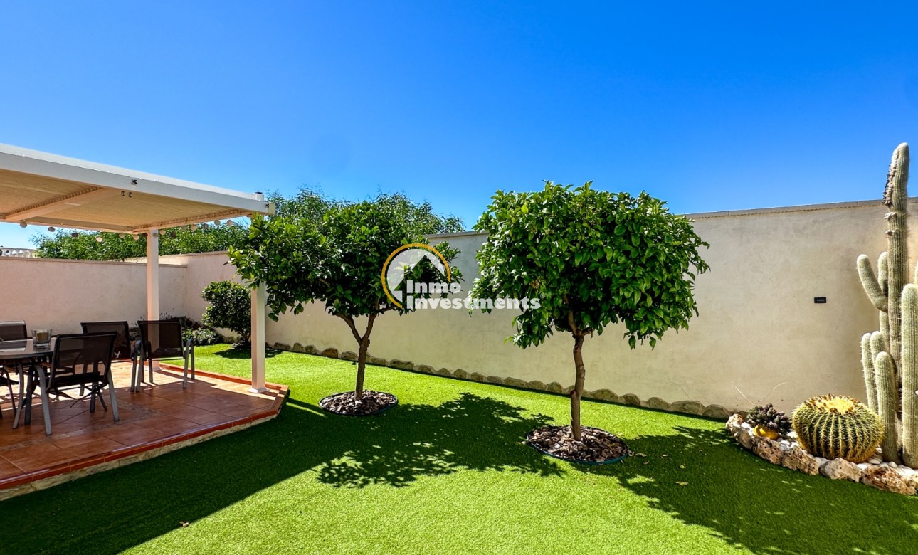 Resale - Villa - Torrevieja - Nueva Torrevieja - Aguas Nuevas