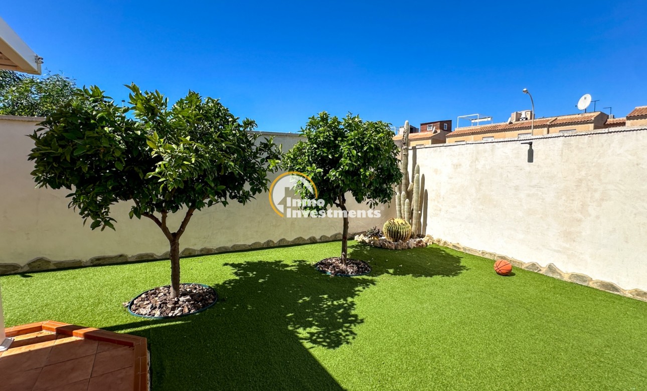 Resale - Villa - Torrevieja - Nueva Torrevieja - Aguas Nuevas