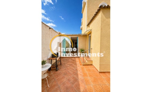 Resale - Villa - Torrevieja - Nueva Torrevieja - Aguas Nuevas