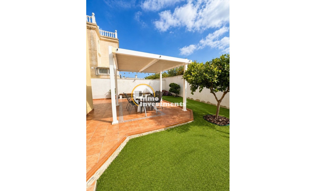 Resale - Villa - Torrevieja - Nueva Torrevieja - Aguas Nuevas