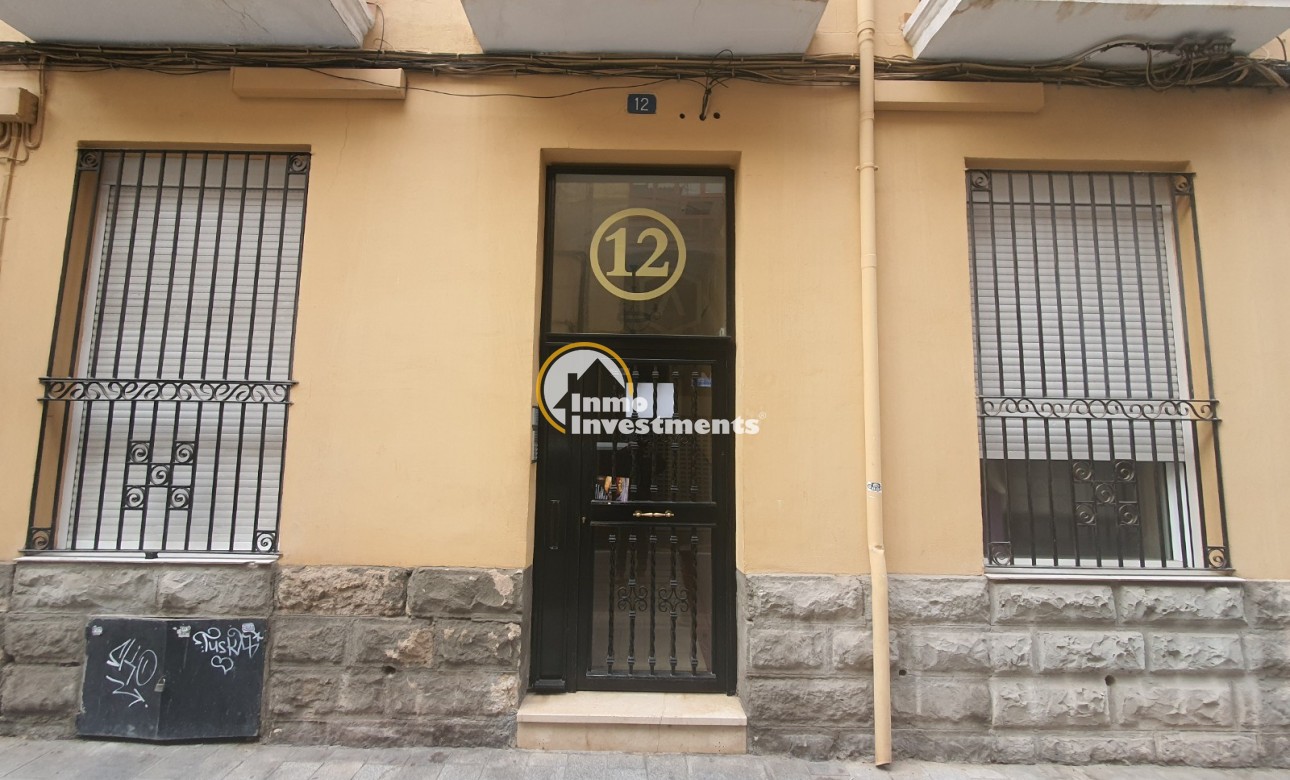 Resale - Commercial - Alicante - Casco antiguo