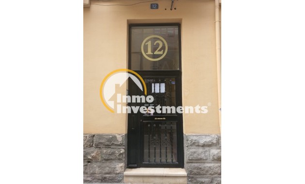Resale - Commercial - Alicante - Casco antiguo