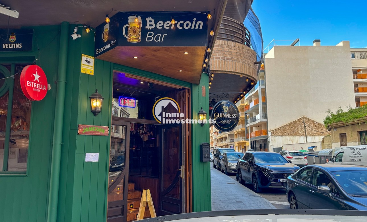 Resale - Commercial - Torrevieja - Playa del Cura