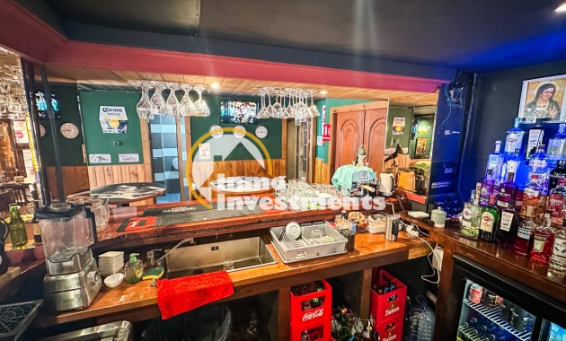 Resale - Commercial - Torrevieja - Playa del Cura