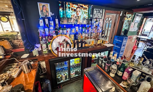 Resale - Commercial - Torrevieja - Playa del Cura
