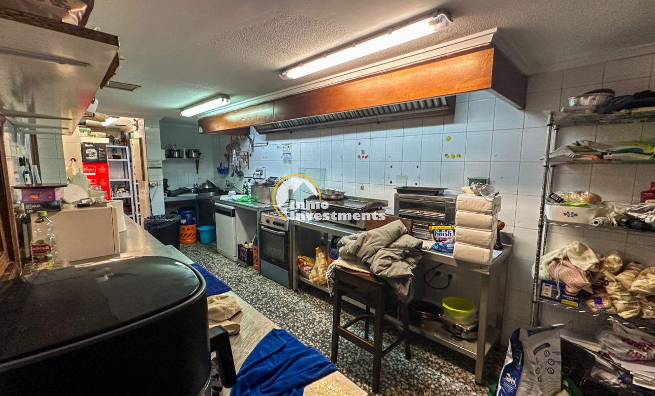 Resale - Commercial - Torrevieja - Playa del Cura