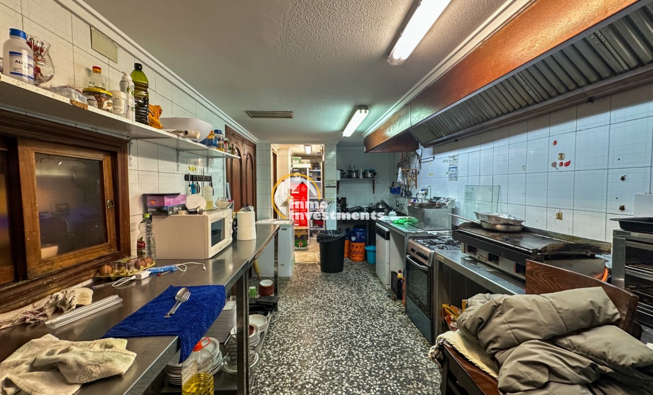 Resale - Commercial - Torrevieja - Playa del Cura