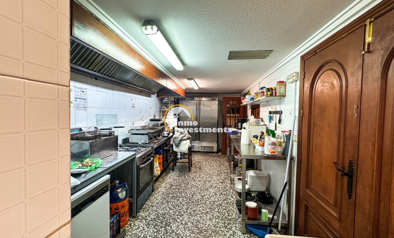 Resale - Commercial - Torrevieja - Playa del Cura