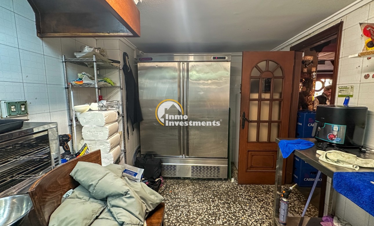 Resale - Commercial - Torrevieja - Playa del Cura