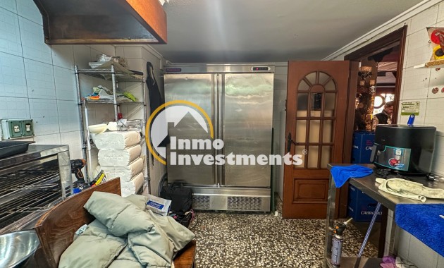 Resale - Commercial - Torrevieja - Playa del Cura