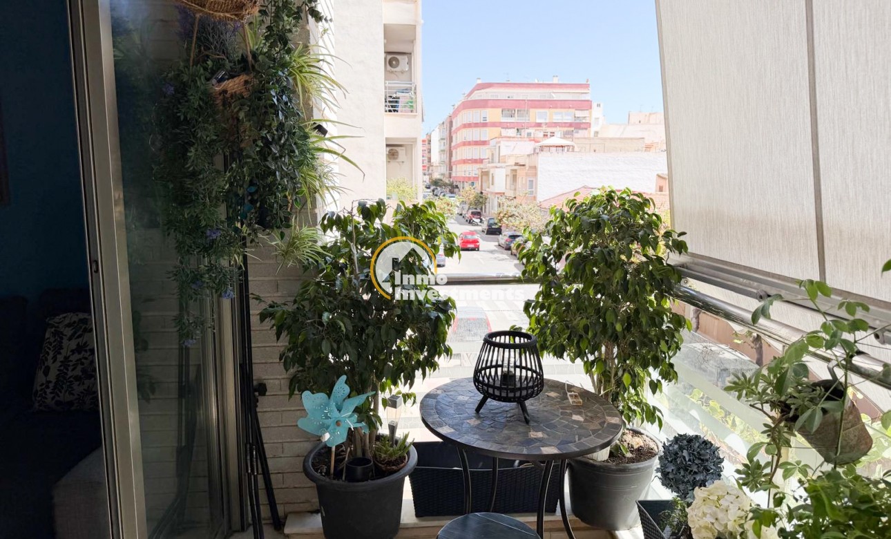 Resale - Apartment - Torrevieja - Centro