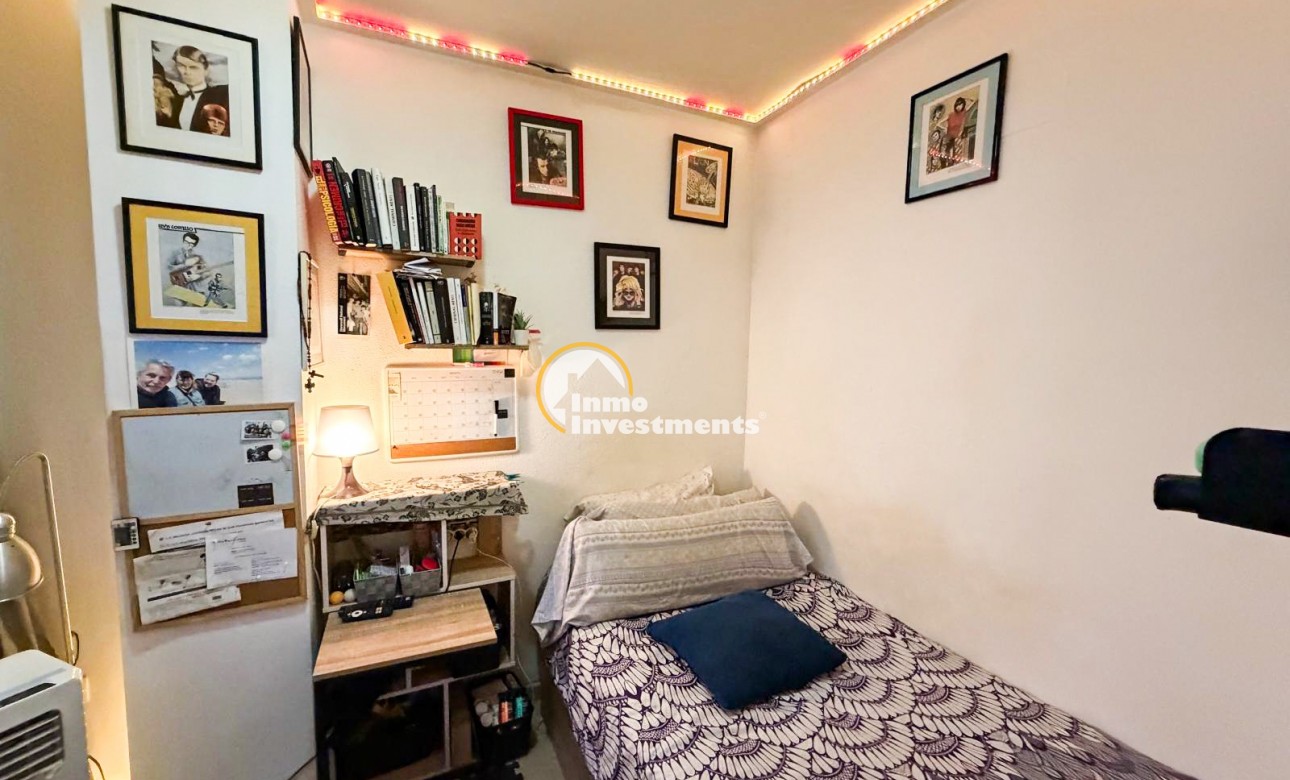 Resale - Apartment - Torrevieja - Centro