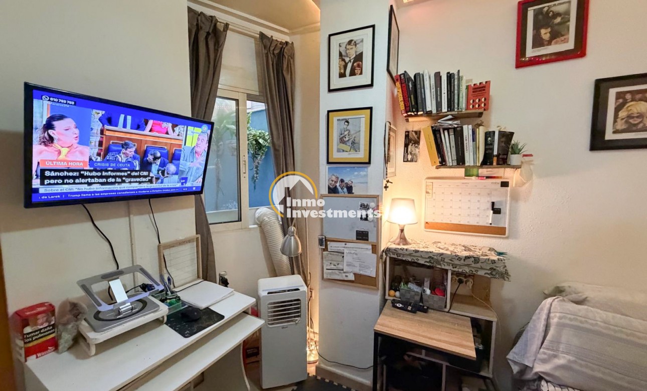 Resale - Apartment - Torrevieja - Centro