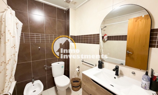 Resale - Apartment - Torrevieja - Centro