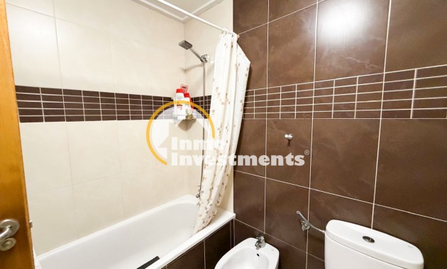 Resale - Apartment - Torrevieja - Centro