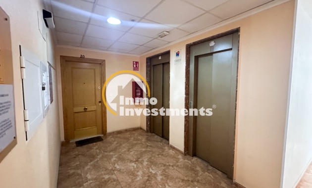 Resale - Apartment - Torrevieja - Centro