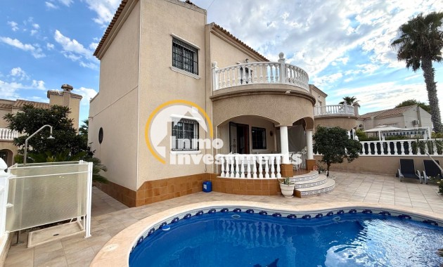 Resale - Villa - Orihuela Costa - Villamartín-Las Filipinas