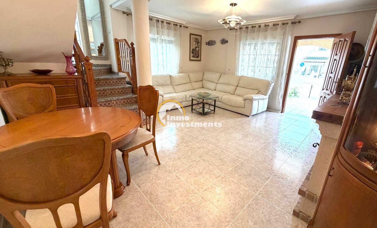 Resale - Villa - Orihuela Costa - Villamartín-Las Filipinas