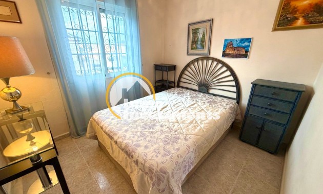 Resale - Villa - Orihuela Costa - Villamartín-Las Filipinas