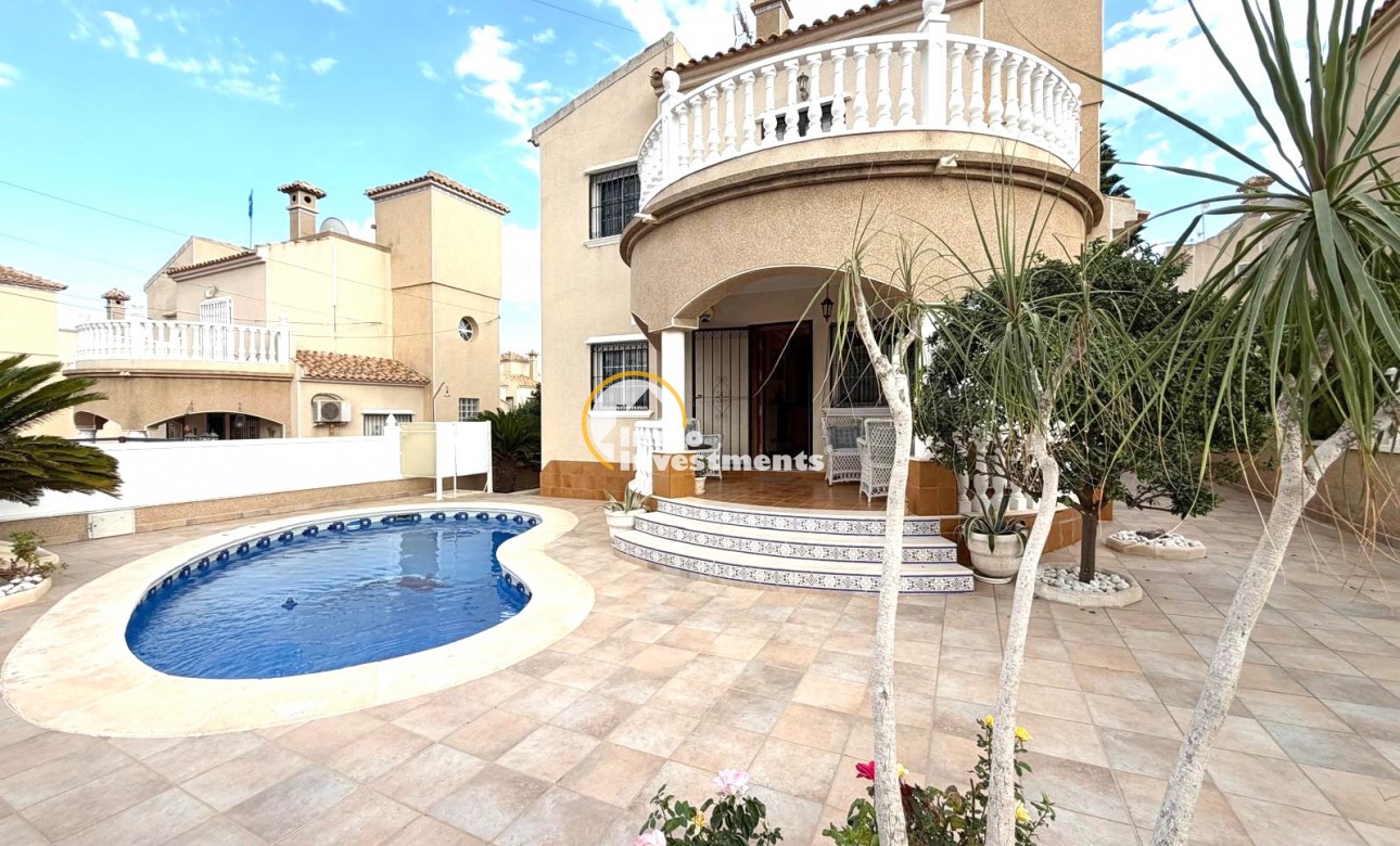 Resale - Villa - Orihuela Costa - Villamartín-Las Filipinas