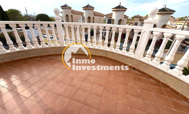 Resale - Villa - Orihuela Costa - Villamartín-Las Filipinas