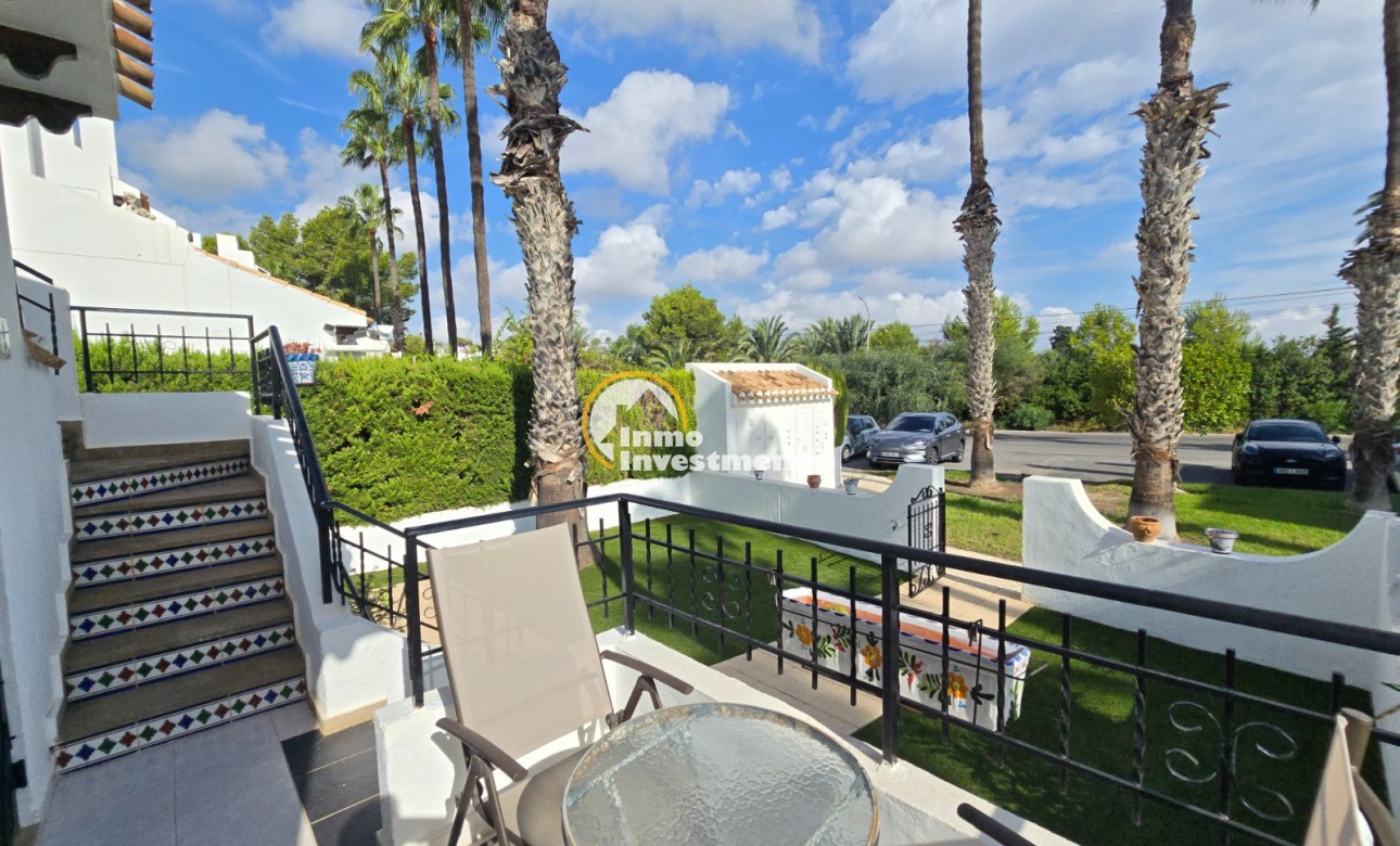 Resale - Townhouse * - Villamartin * - Los Dolses *