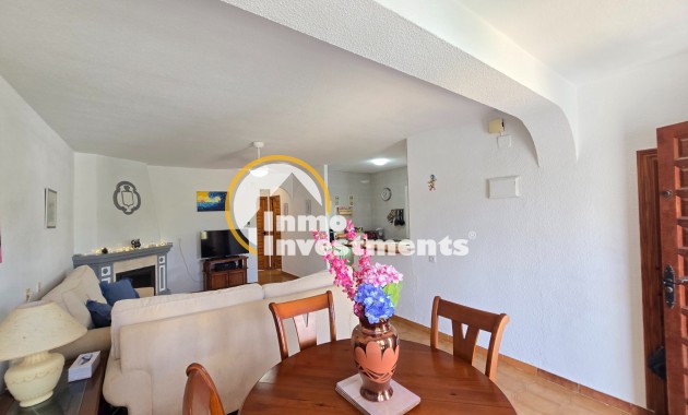 Resale - Townhouse * - Villamartin * - Los Dolses *
