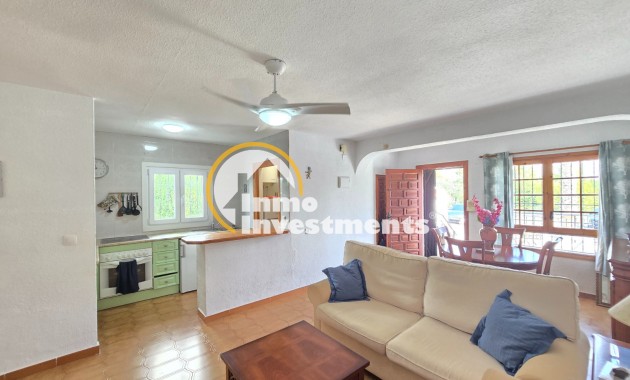 Resale - Townhouse * - Villamartin * - Los Dolses *
