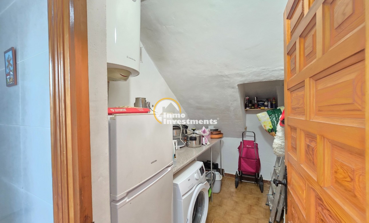 Resale - Townhouse * - Villamartin * - Los Dolses *