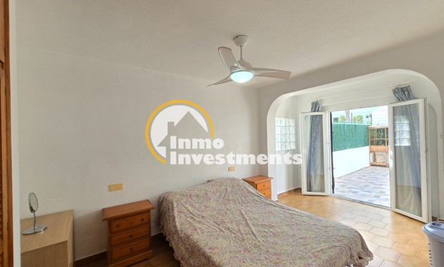 Resale - Townhouse * - Villamartin * - Los Dolses *