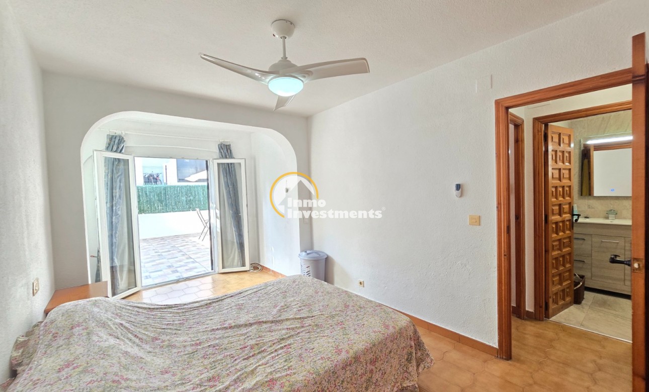 Resale - Townhouse * - Villamartin * - Los Dolses *