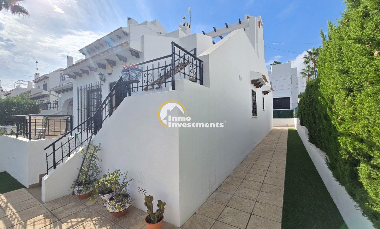 Resale - Townhouse * - Villamartin * - Los Dolses *