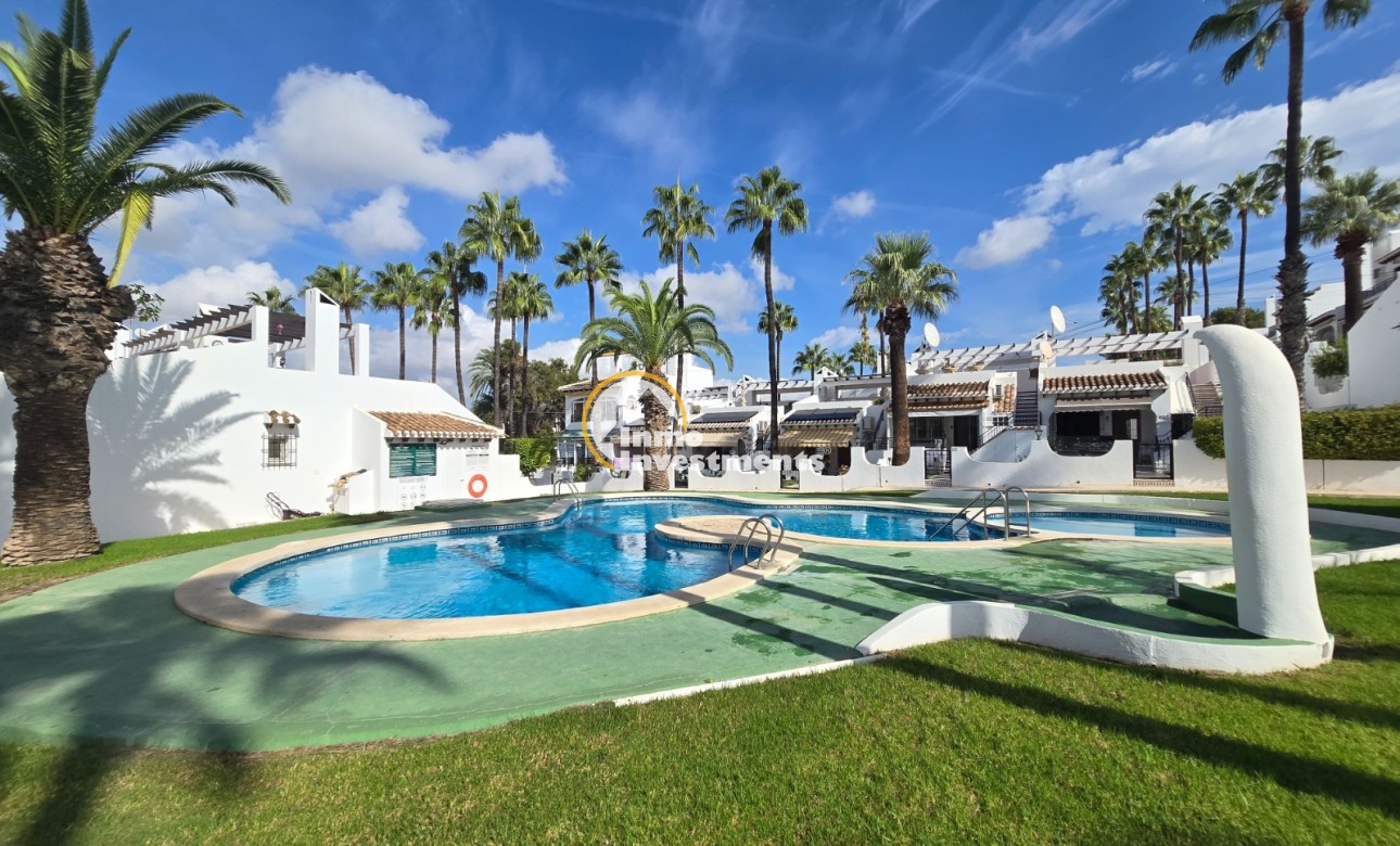 Resale - Townhouse * - Villamartin * - Los Dolses *